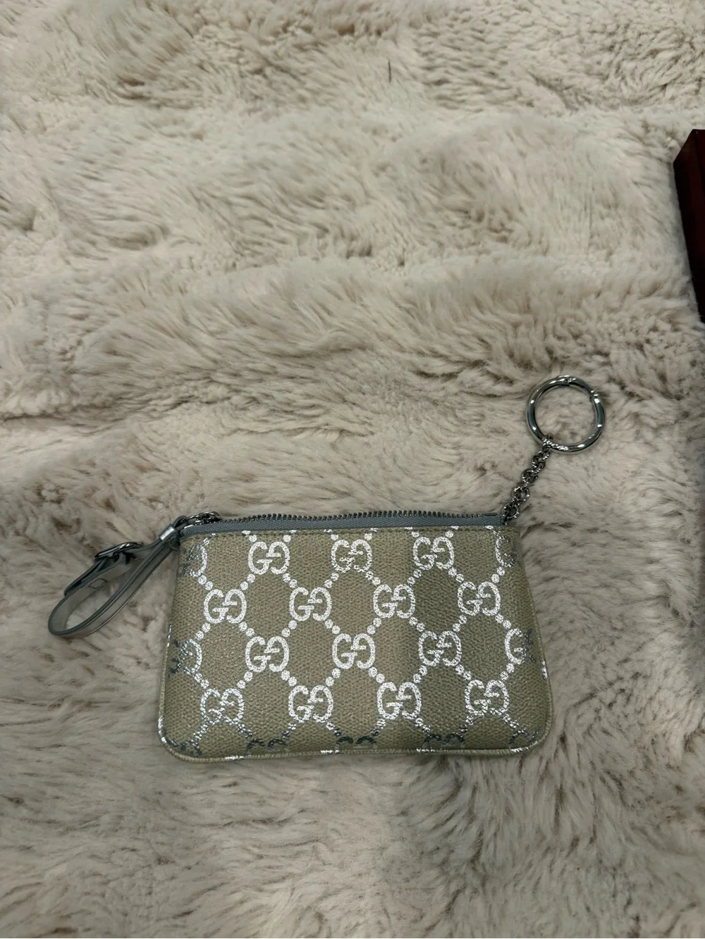 Gucci Beige & Silver GG Supreme Zip Key Card Holder - Picture 2 of 5